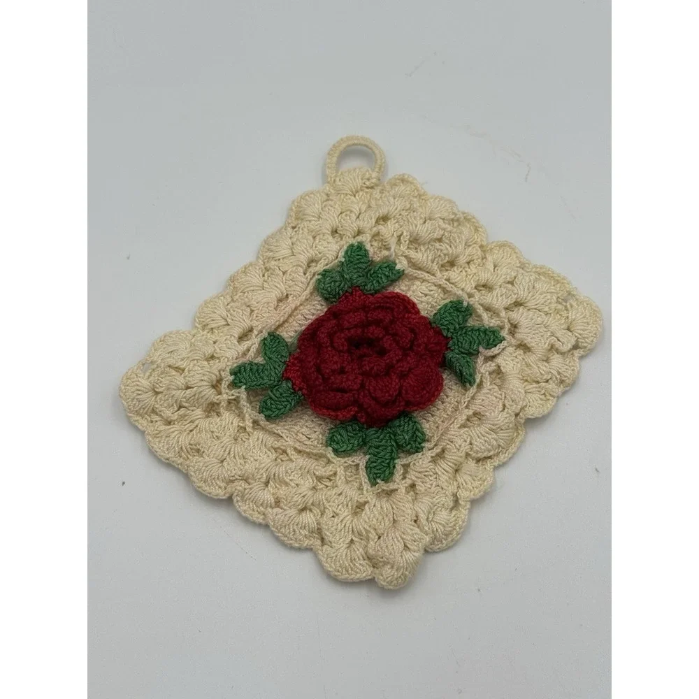 VTG Granniecore Red Rose Granny Square Crochet Potholder Trivet